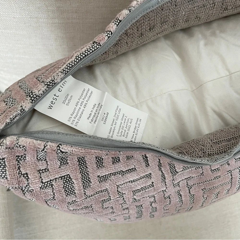 West Elm Allover Crosshatch Jacquard Velvet Pillow with Down Insert 20x20” Pink